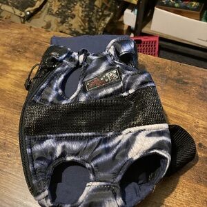 Daba Dog Collection Dog carrier pooch pack